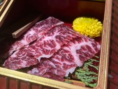 -山川小町·极番烧肉(新地假日广场店)