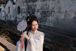 -一揽芳华汉服旗袍体验馆(拙政园店)