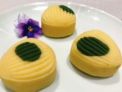 流沙绿豆糕-屋里厢上海菜馆