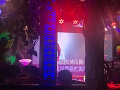 -路边边.炒菜烧烤.音乐餐厅(良乡长虹店)