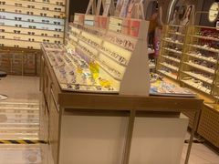 -爱视眸Eyeblling眼镜·依视路·蔡司镜片折扣店(百联南方商城购物中心)