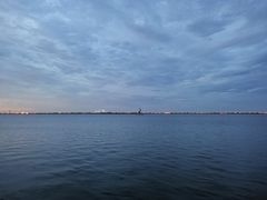 -上海滴水湖皇冠假日酒店
