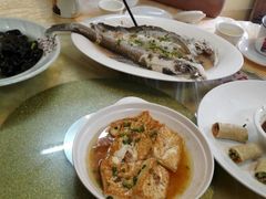 -年辉渔村·非遗传承餐厅(新丰江店)