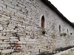 -高荡千年布依古寨旅游景区