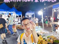 -吴山路夜市