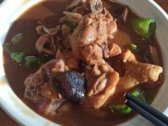 黄焖鸡饭-南城香·饭香串香馄饨香(青年路店)