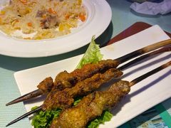 红柳烤肉-游牧传奇新疆特色歌舞餐厅(红山新世纪购物广场店)
