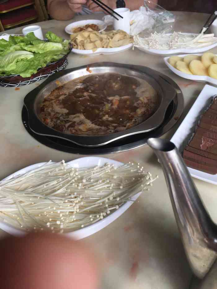 1人赞1沽命师2019年11月9日打分去的时候,店里客很多～一楼二楼 都满