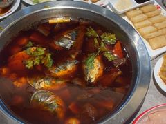 -忘情水鱼头·鲜鱼火锅(滨江中路店)