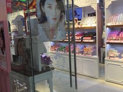 -4iNLOOK美瞳店(龙之梦购物中心虹口店)