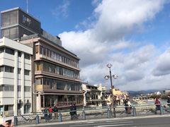 -SUGI杉药局(祇园店)