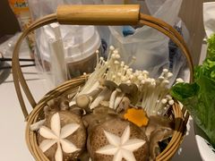 菌皇荟萃-椒王火锅(厚街万达店)