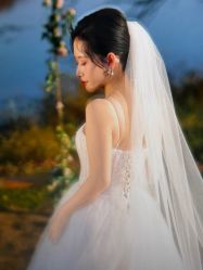 -雪中彩影婚纱摄影·微光艺术中心