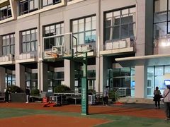 -上海财经大学附属北郊高级中学