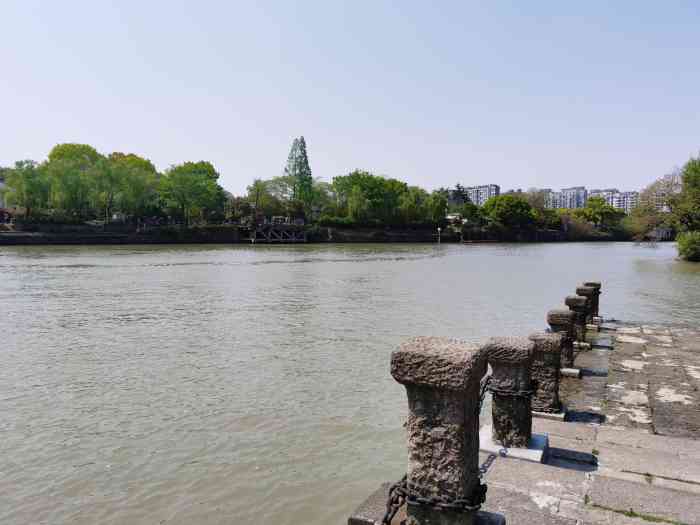 青莎公园-"公园位于杭州市拱墅区丽水路京杭大运河边,.