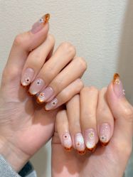 -花岐款式专研健康美甲沙龙