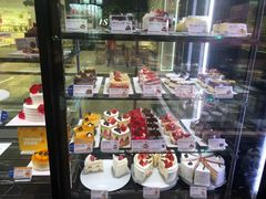 面包甜点陈列柜-巴黎贝甜(凯德MALL望京店)
