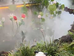-茅草房·河畔园林火锅