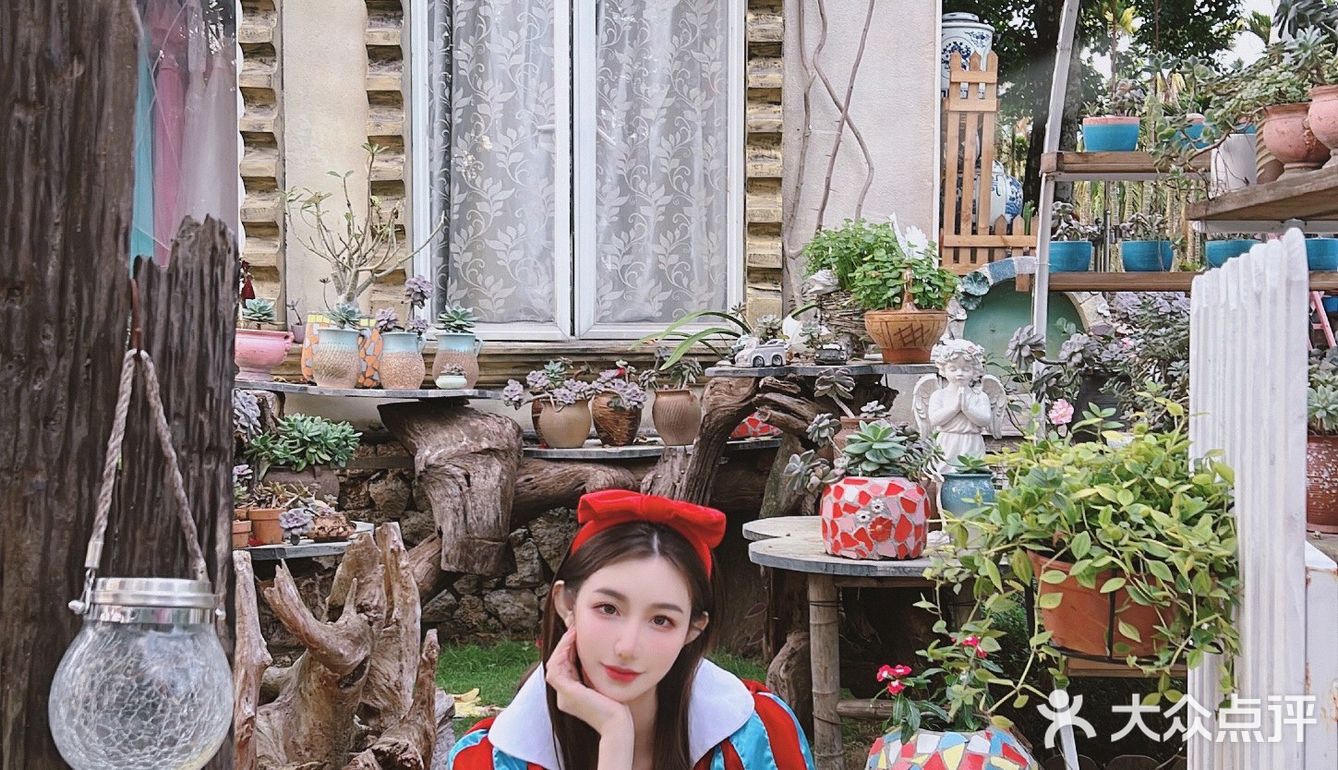 海南这家可真绝了啊 有吃有喝还能换装