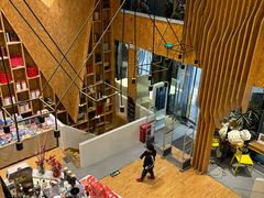 -新华里咖啡书吧(新华书店小寨店)