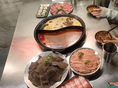 -鹿鸣山草本茶香火锅(园西路店)