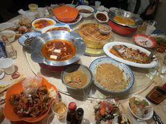 -霄汉牛三鲜湖北砂锅菜(万松园2店)
