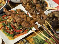 -李双猪·小龙虾·烧烤·羊肉煲(乐山店)