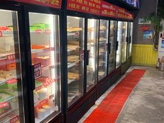 -钢管厂五区小郡肝串串香(蜀都万达店)