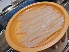 -龍歌自助小火锅(市北CBD万达店)