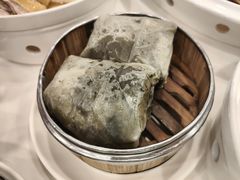 荷香花菇糯米鸡-凤凰楼酒家·粤宴点心(华强北店)