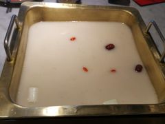 -尚尚仙·酸汤猪手·猪肚鸡火锅(华联万柳购物中心店)