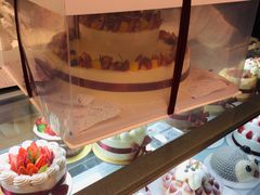 -花花卷卷·鲜食蛋糕(静安久光百货店)