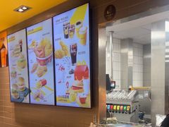 -麦当劳(轻轨曹杨路店)