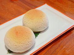 酥皮桂花叉烧包-华尔道夫酒店·紫金阁