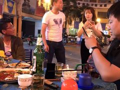 -六福酒馆(秦隆步行街店)