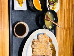 咖喱猪排饭定食-石屋料理(南京西路店)