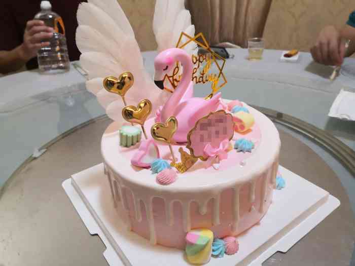 闺蜜生日订小蛋糕庆祝