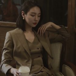 -Kraemer Paris  苏豪路易士·嘉玛发廊