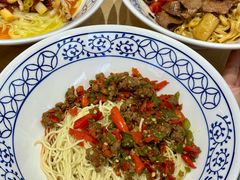 -李与白包子铺(桐梓林店)