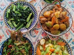 -乐禧母婴全自营月嫂(宝山店)