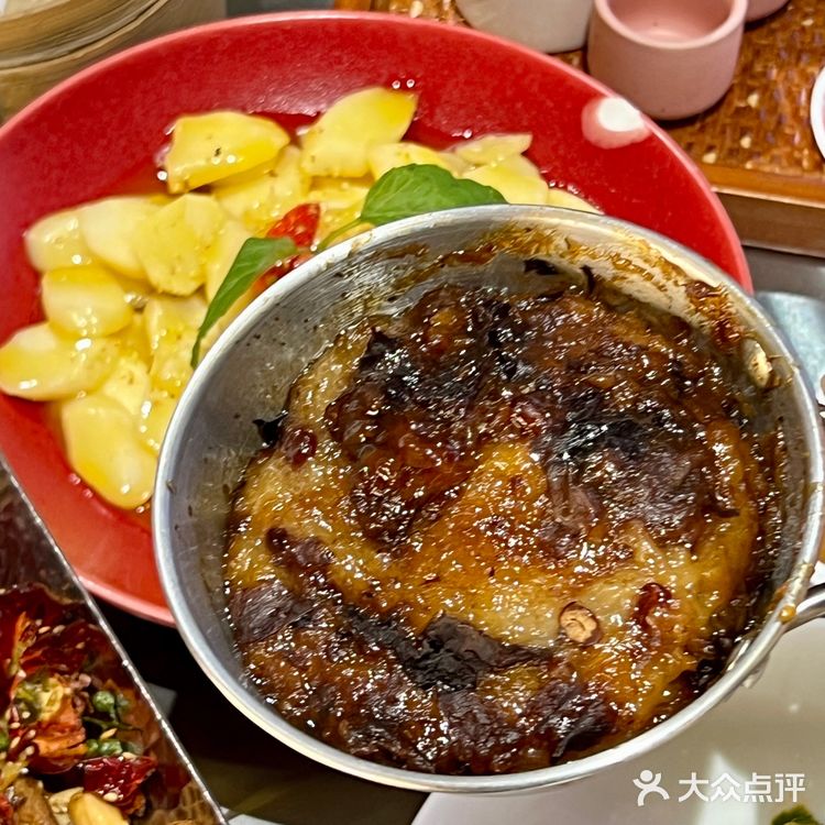 西安大唐不夜城最佳观景位竟然藏在陕菜烧烤店！