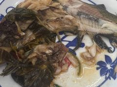 -丹水桥地锅鱼·翘嘴鲌·地方特色全鱼宴(丹江口大坝店)