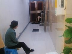 -鸿通城购物中心