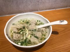 鲜肉小馄饨-梦花街馄饨店(中华苑店)