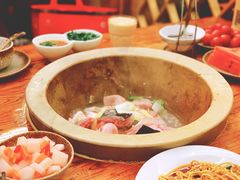 -滇香肴·云南菜蒸汽石锅鱼(云南北路店)