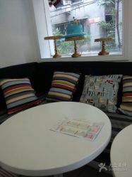 明匠曲西点屋(穗花新村店)-明匠曲蛋糕西点屋(穗花新村店)