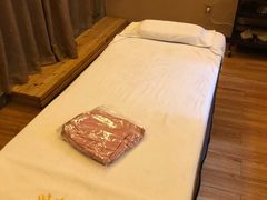 -灸春堂·艾灸·痛症·整脊连锁(之江银泰店)