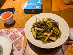 -黄泥岗·地道湖北菜(奥特莱斯店)