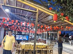 -鲤鱼塘农家山庄