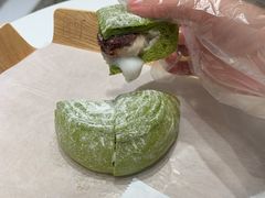抹茶红豆包-奈雪的茶(新天地广场PRO店)